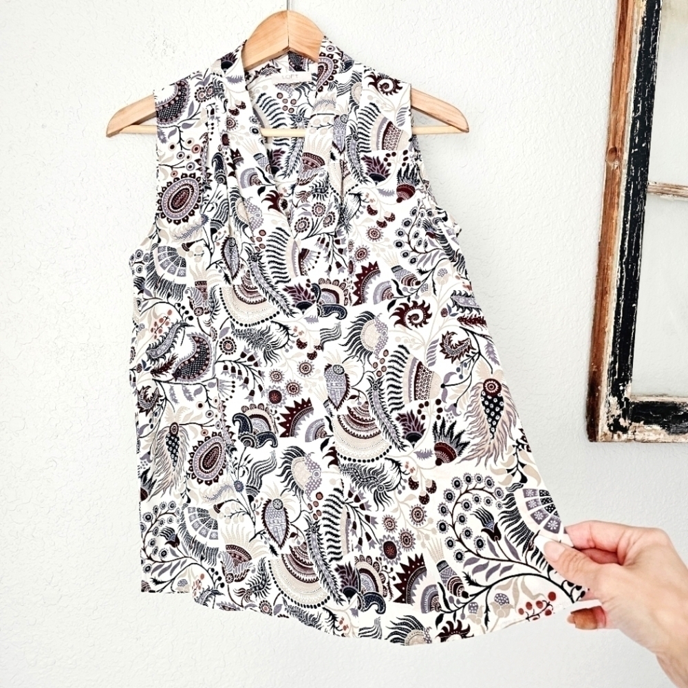 Loft Pleated V-Neck Sleeveless Colorful Paisley Blouse Size Small Petite SP